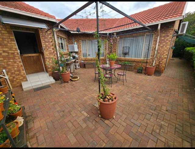 3 BEDROOM HOUSE FOR SALE IN ANNLIN